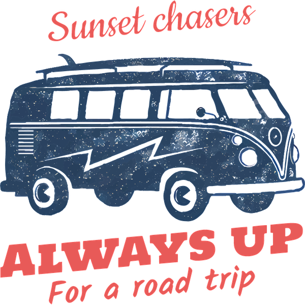 Gráfico de una furgoneta camper retro con tablas de surf y el lema "Cazadores de puestas de sol, SIEMPRE DISPUESTOS a un viaje por carretera". ¡Perfecto para los amantes de la aventura!