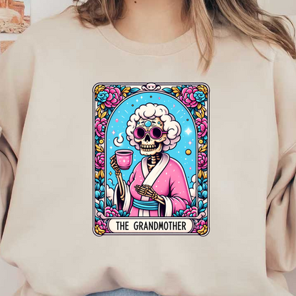 Una ilustración colorida y caprichosa de una abuela con forma de calavera vestida con una túnica rosa, gafas de sol elegantes y sosteniendo una taza, rodeada de diseños florales.