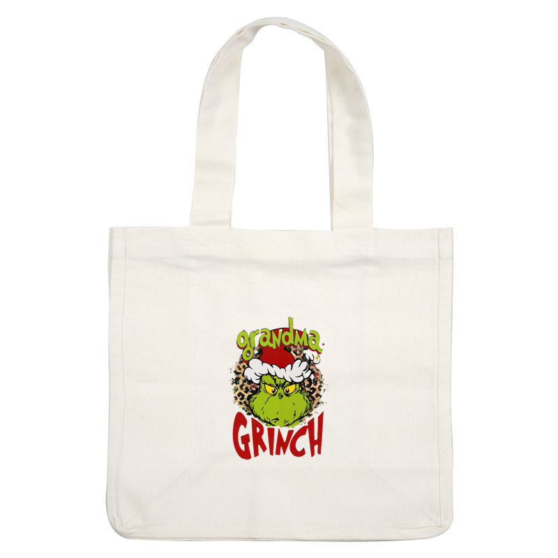 Gráfico festivo y divertido de "Grandma Grinch" que presenta a un Grinch travieso con un gorro de Papá Noel sobre un fondo con estampado de leopardo. Transferencias DTF