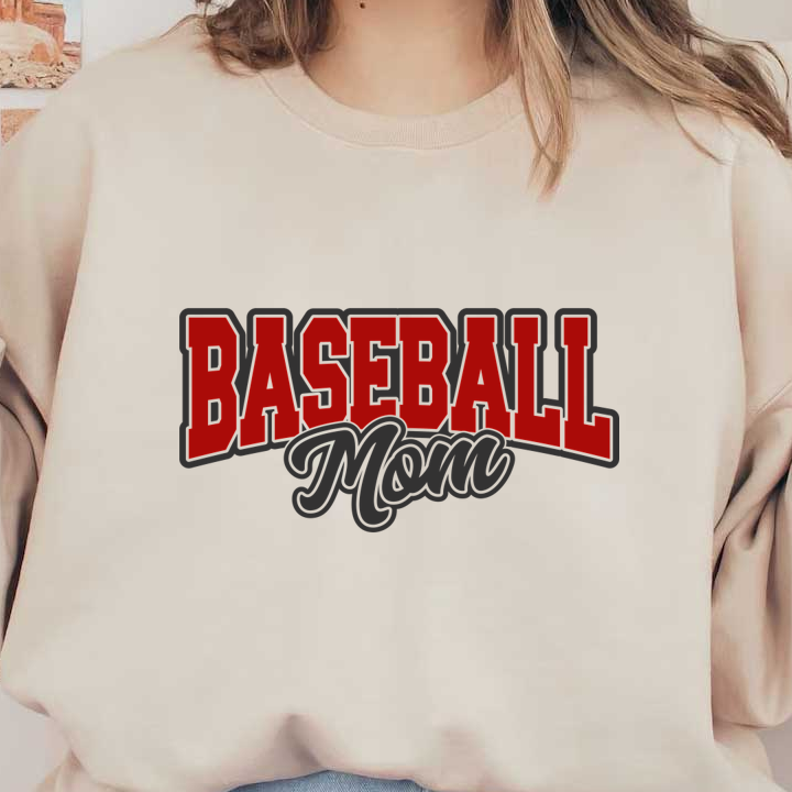 Un diseño gráfico audaz y elegante que proclama "BASEBALL Mom" ​​en rojo y negro, perfecto para apoyar a las madres amantes del béisbol. Transferencias DTF