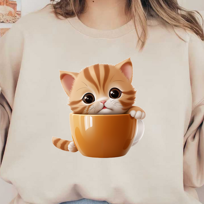 Un lindo gatito de dibujos animados se asoma desde una taza naranja, mostrando sus grandes ojos y su comportamiento juguetón.