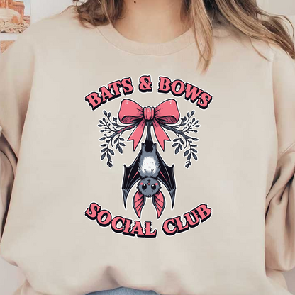 Un diseño divertido y caprichoso que presenta un lindo murciélago colgando de un lazo rosa, y que promueve el "Bats &amp; Bows Social Club".