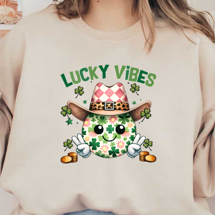 Un alegre personaje con estampado de flores y sombrero de vaquero promueve "Lucky Vibes" rodeado de tréboles y monedas.