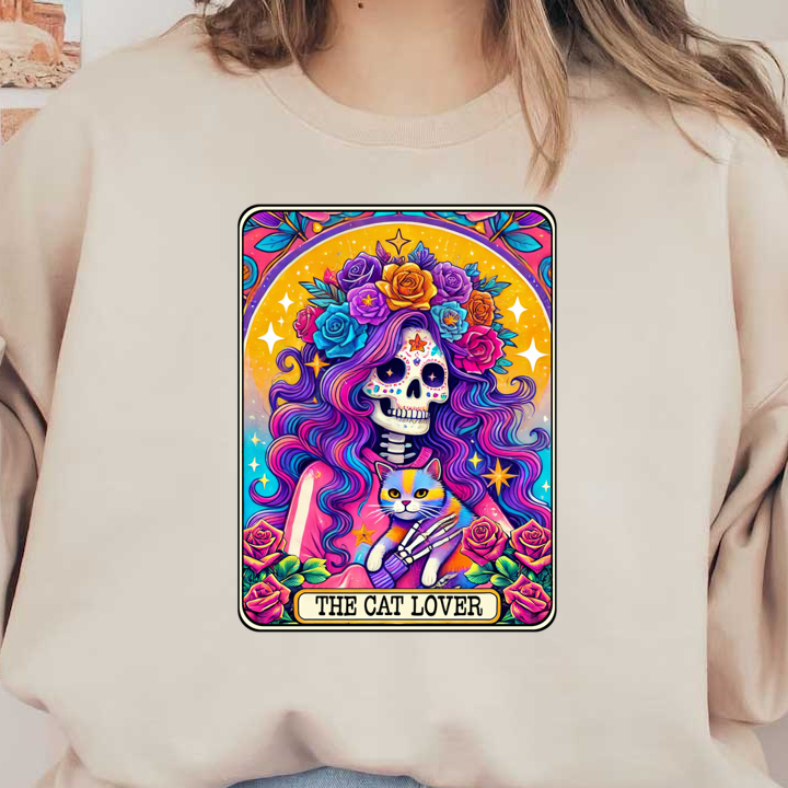 Una vibrante pieza artística que presenta a una mujer con temática de calavera con cabello colorido, adornada con flores y sosteniendo un gato.