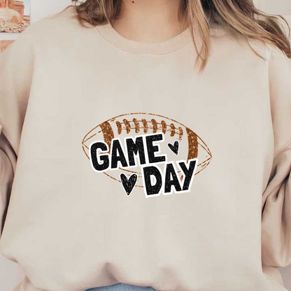 ¡Celebre el fútbol con este divertido gráfico "Game Day" que presenta un diseño de fútbol brillante y corazones divertidos!