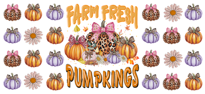 Diseño otoñal vibrante que presenta una combinación de calabazas con estampado de leopardo, flores coloridas y el texto "Calabazas frescas de granja". Transferencias UV