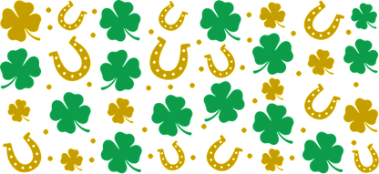 Un patrón festivo con tréboles verdes vibrantes y herraduras doradas, perfecto para las celebraciones del Día de San Patricio. Transferencias UV