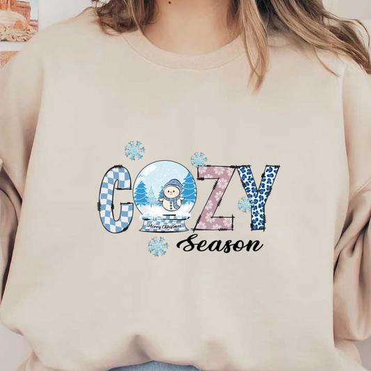 Celebre la temporada con este diseño festivo "COZY" que presenta un alegre muñeco de nieve, árboles navideños y patrones divertidos.