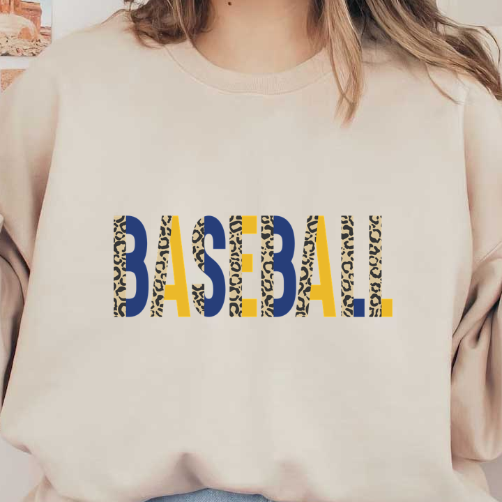 Texto "BASEBALL" colorido que presenta una combinación de patrones de estampados de azul, amarillo y leopardo para una atmósfera divertida y deportiva. Transferencias DTF