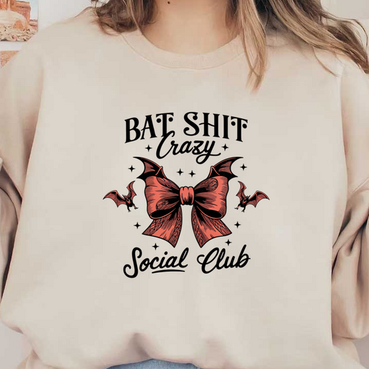 Un gráfico divertido que presenta un gran arco rodeado de murciélagos, con el divertido texto "Bat Shit Crazy Social Club".