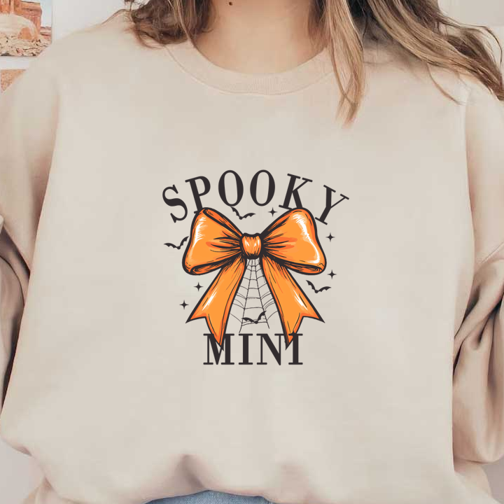 Un lazo naranja vibrante con diseño de red, acompañado del texto "SPOOKY MINI", perfecto para una decoración con temática de Halloween.