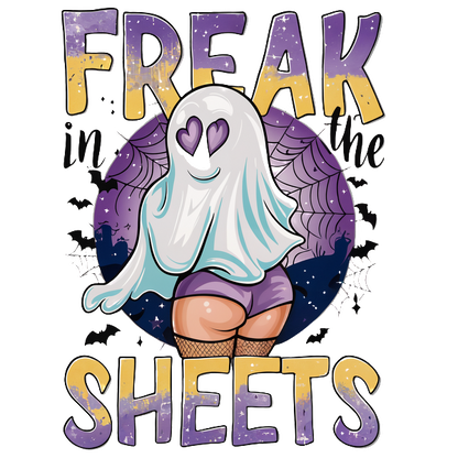 Un gráfico divertido con temática de Halloween que presenta una figura fantasma con ojos en forma de corazón y la frase "Freak in the Sheets".