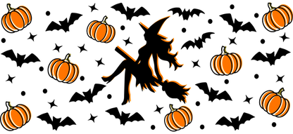 Una ilustración caprichosa de Halloween que presenta una silueta de bruja rodeada de calabazas de color naranja vibrante sobre un fondo oscuro. Transferencias UV