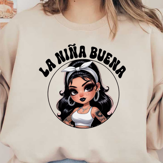 Una elegante ilustración de una mujer con cabello largo y negro, tatuajes y maquillaje atrevido, con el texto "La Niña Buena".