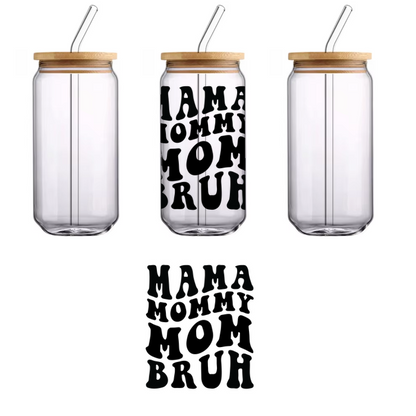 Un diseño divertido y elegante que presenta la palabra "Mamá" en una fuente artística, perfecta para celebrar la maternidad. Transferencias UV