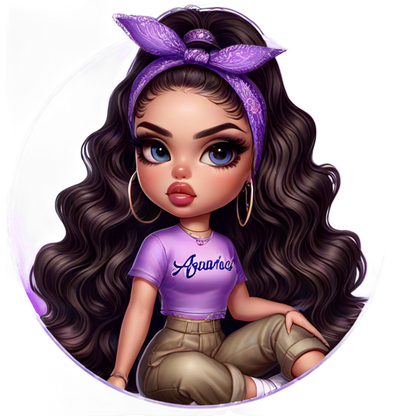 Un personaje elegante con cabello largo y ondulado, que viste un top morado y pantalones beige, y complementa su atuendo con un pañuelo a juego.