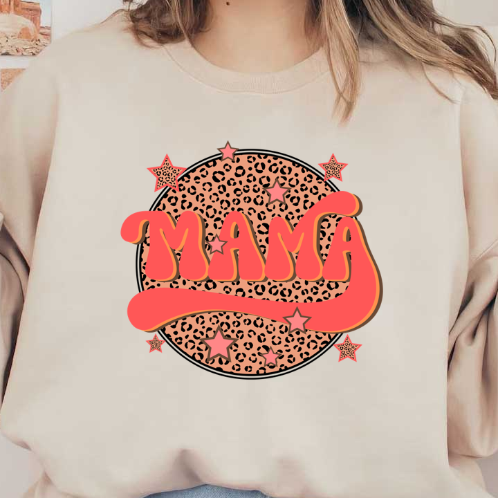 Diseño vibrante "MAMA" con letras llamativas, una escritura divertida y un fondo con estampado de leopardo acentuado con estrellas de colores.