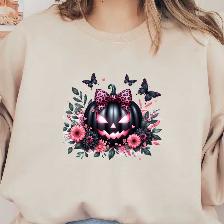 Una caprichosa calabaza negra adornada con un lazo con estampado de leopardo rosa, rodeada de flores y mariposas vibrantes, perfecta para Halloween.