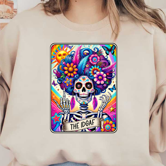 Colorida y animada, esta pieza de arte presenta un esqueleto decorado con flores vibrantes y una llamativa pancarta "THE IDGAF".